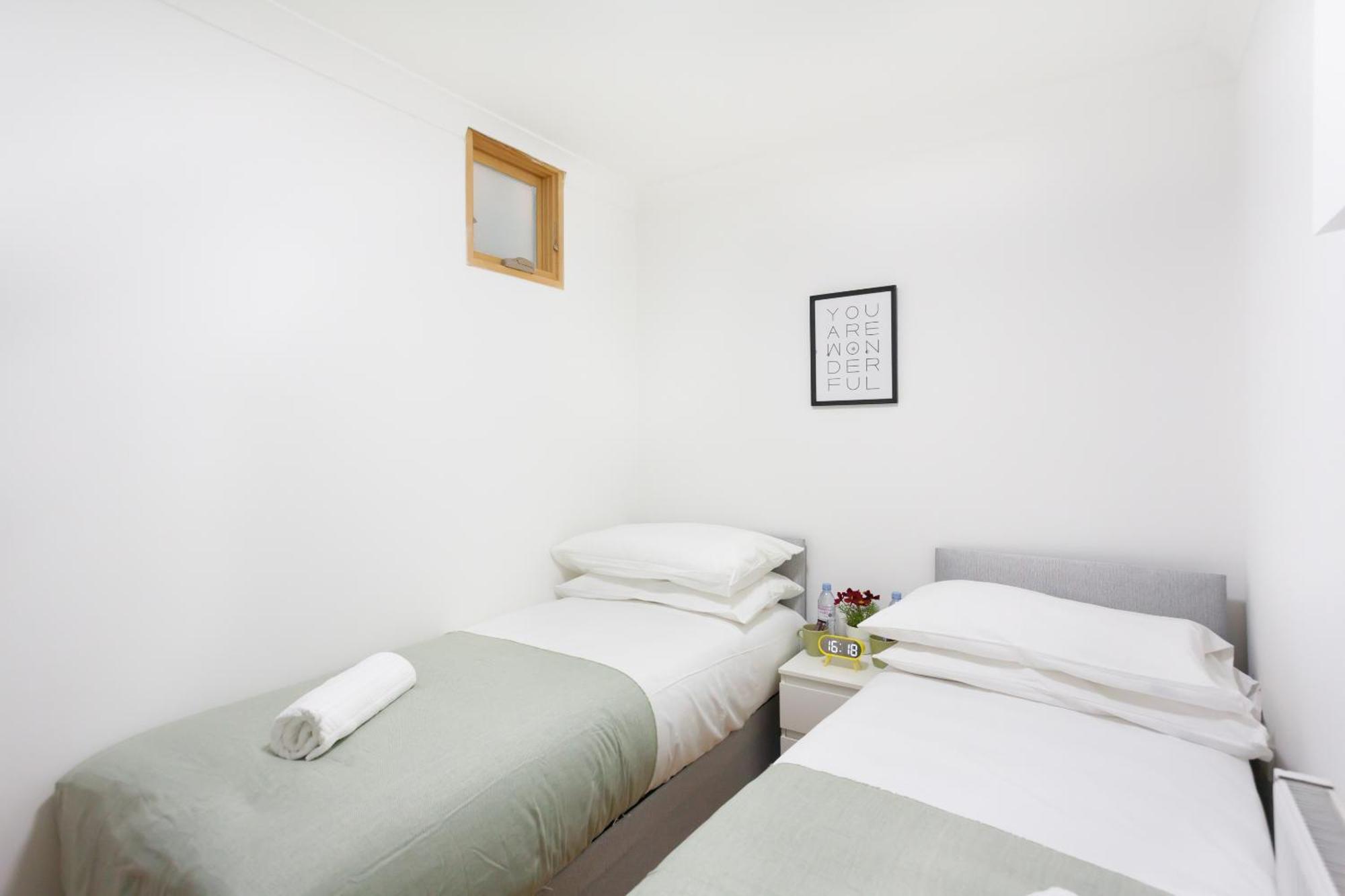 Eurostar Budget Rooms - Next To Kings Cross & Eurostar Train Station Londyn Zewnętrze zdjęcie