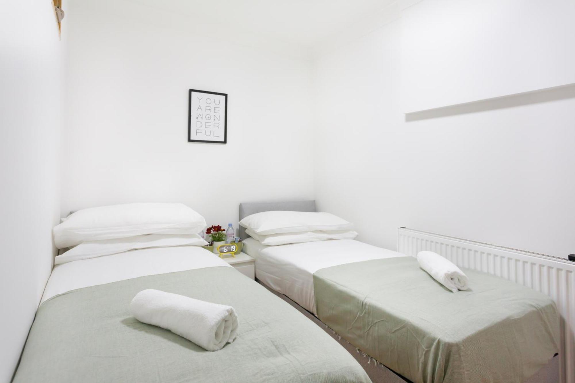 Eurostar Budget Rooms - Next To Kings Cross & Eurostar Train Station Londyn Zewnętrze zdjęcie